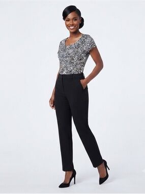Elementz Black And White Geometric Scoop Neck Top Size Small